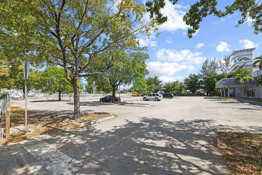 More Photos Of 190 NW 79th Ave, Miami Religious Facility For Sale