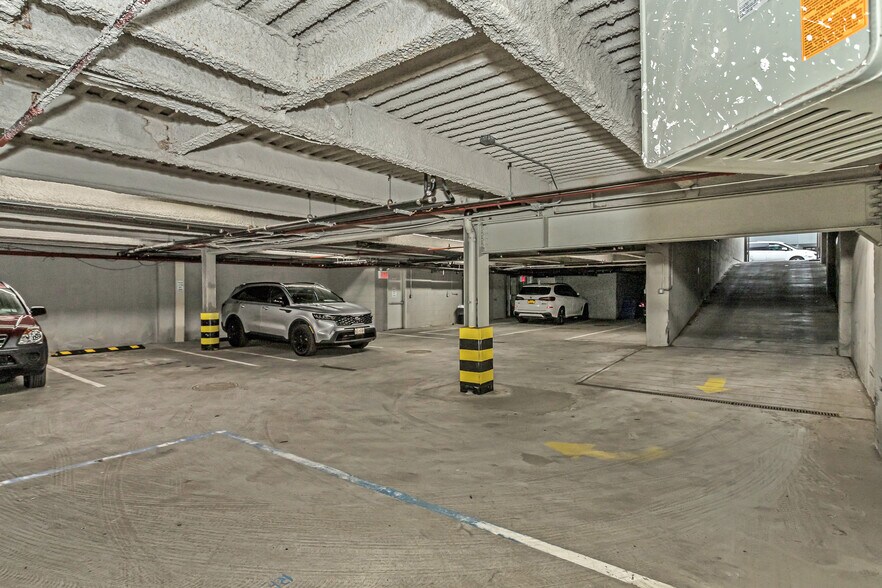 More Photos Of , Bayside Office For Sale