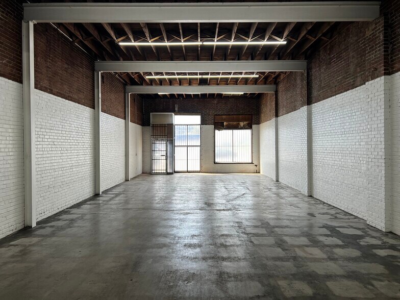 More Photos Of 1318 1st Ave N, Birmingham Light Distribution For Sale