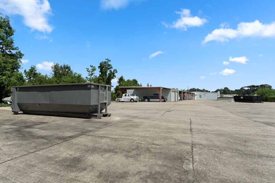 More Photos Of 947 Florida Ave SW, Denham Springs Flex For Sale