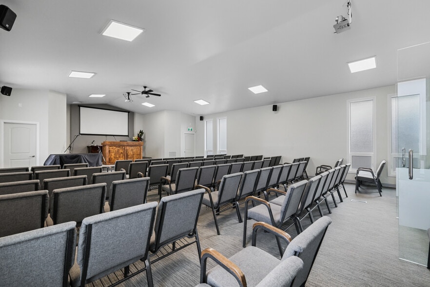 More Photos Of 232 8A St NE, Calgary Religious Facility For Sale