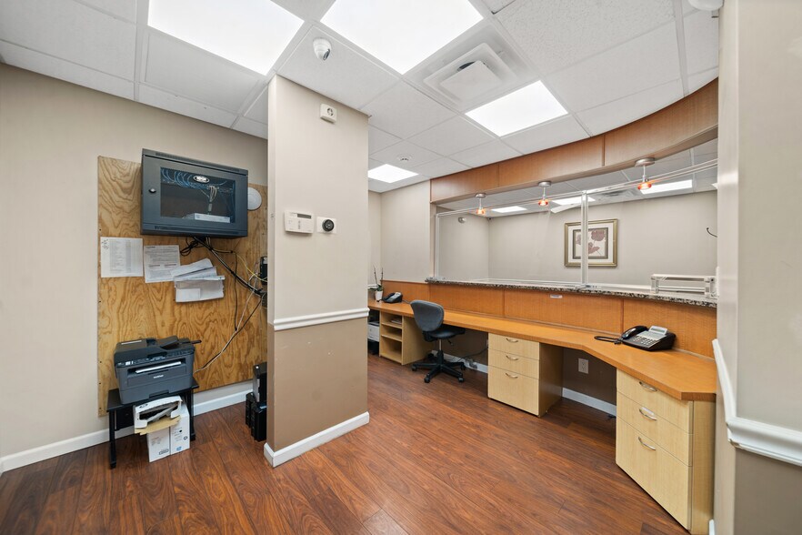 More Photos Of 1575 Hillside Ave, New Hyde Park Medical For Sale