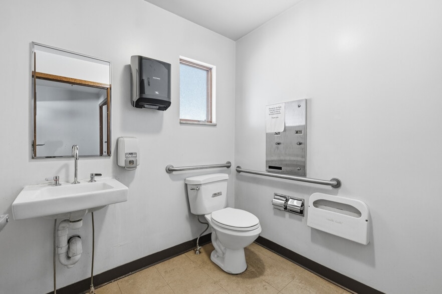More Photos Of 101 W 9th Ave, Homestead Office For Sale