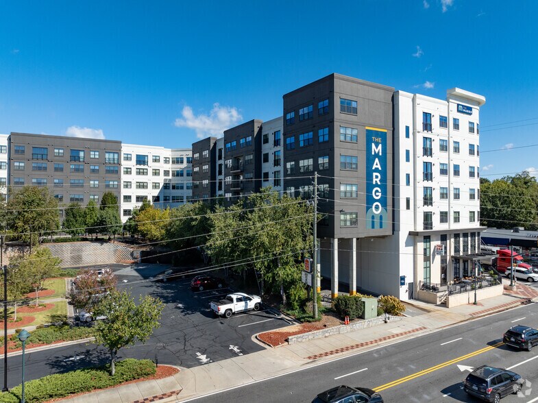 More Photos Of 6050 Roswell Rd NE, Sandy Springs Apartments For Lease
