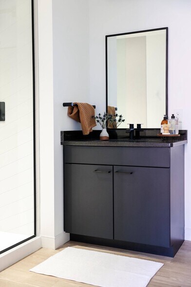 More Photos Of 52 Hanover St, Portland Apartments For Lease