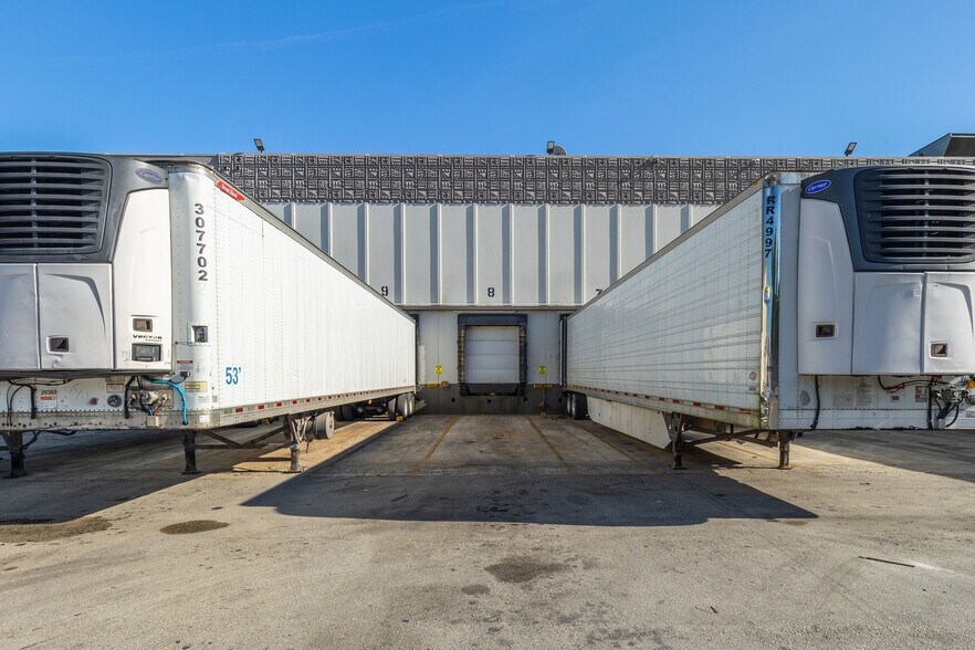 More Photos Of 1301 NW 89th Ct, Doral Warehouse For Lease