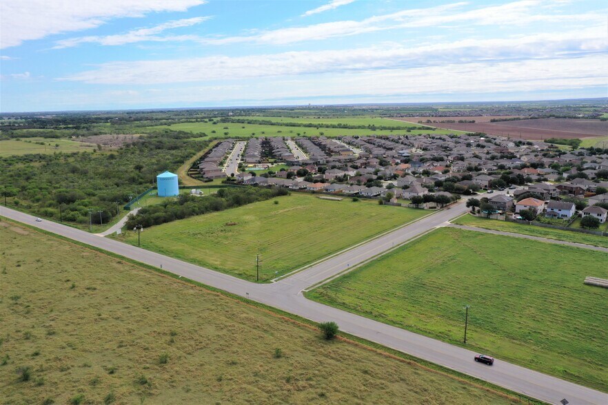 More Photos Of 1604 E Loop & Lower Seguin Rd, Converse Land For Lease