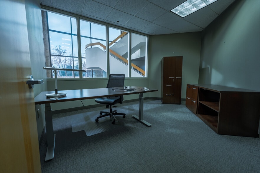 More Photos Of 65 Harristown Rd, Glen Rock Office For Lease