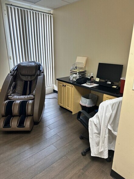 More Photos Of 4902 Irvine Center Dr, Irvine Medical For Lease