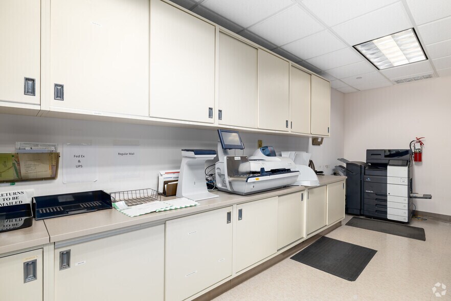 More Photos Of 340 North Ave E, Cranford Office For Lease