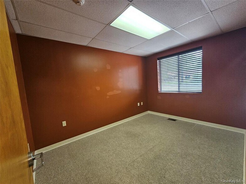 More Photos Of 4 Corwin Ct, Newburgh Medical For Sale