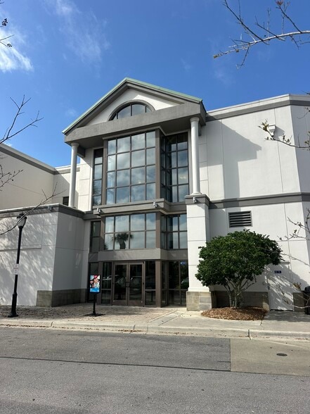 More Photos Of 4008-4300 Legendary Dr, Destin Unknown For Lease