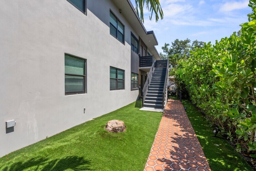 More Photos Of 1215 E Broward Blvd, Fort Lauderdale Apartments For Sale