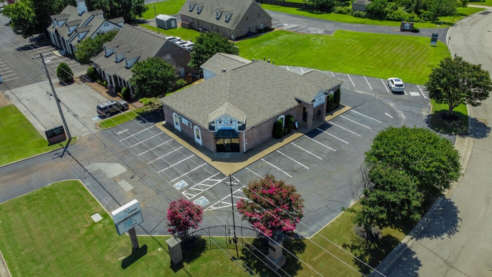 More Photos Of 7253 Goodman Rd, Olive Branch Office For Lease