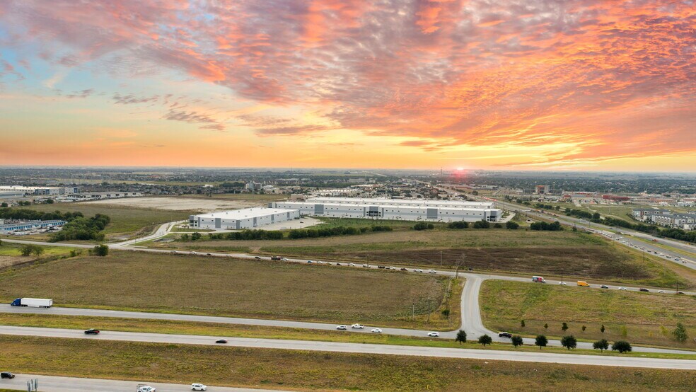 More Photos Of Hwy 130 @ Hwy 79, Hutto Distribution For Sale
