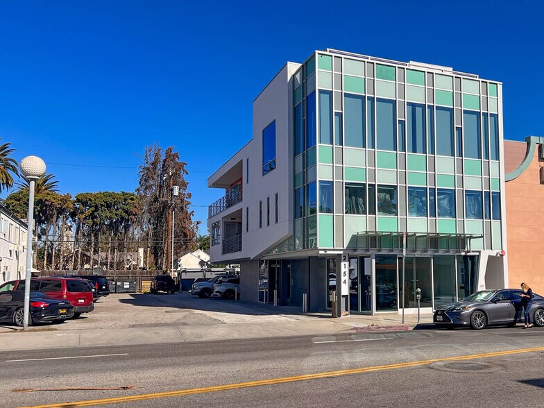 More Photos Of 2154 Westwood Blvd, Los Angeles Medical For Lease