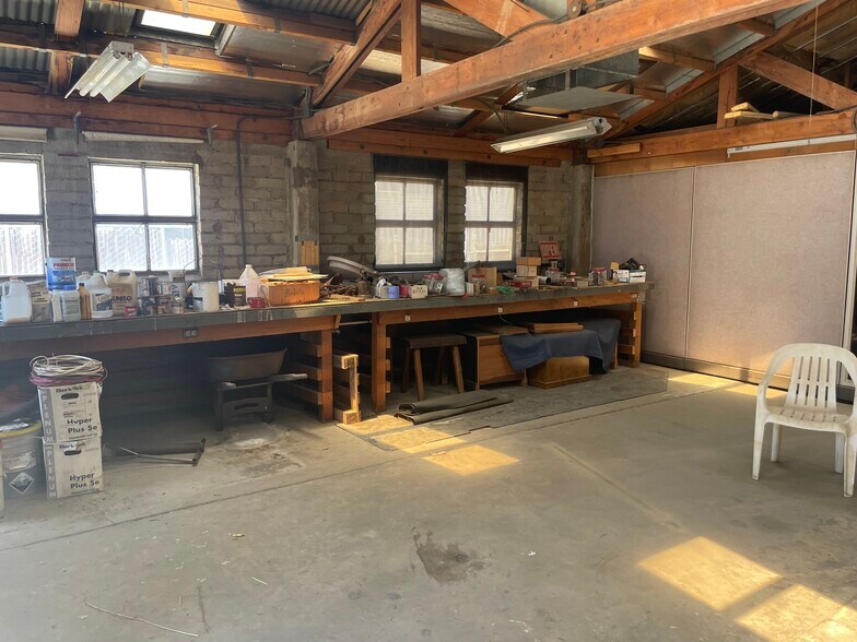 More Photos Of 622 Elm Ave, Beaumont Office For Sale