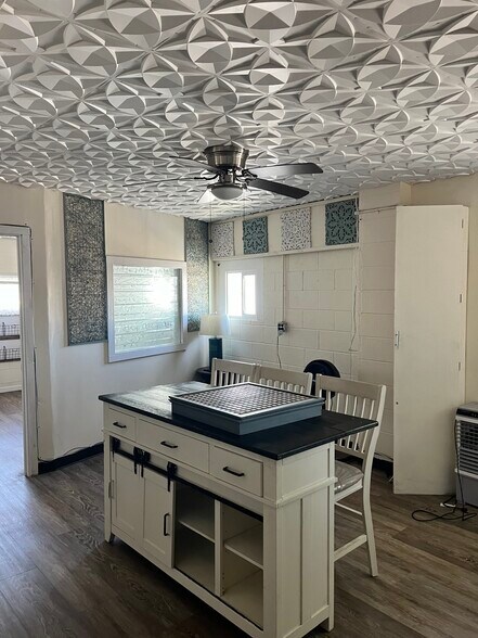 More Photos Of 155 Hamakua Dr, Kailua Freestanding For Lease