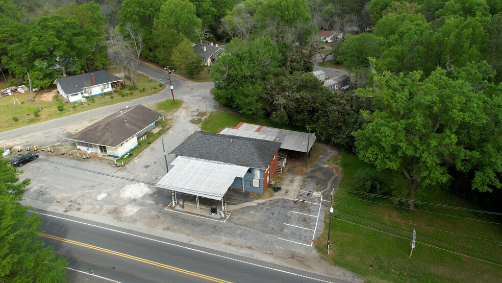 More Photos Of 510 S Camellia Blvd, Fort Valley Convenience Store For Sale