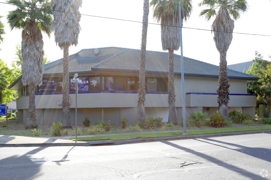 More Photos Of 575 Lincoln Ave, Napa Storefront Retail Office For Lease