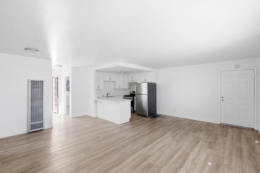 More Photos Of 4073-4077 Chamoune Ave, San Diego Apartments For Sale