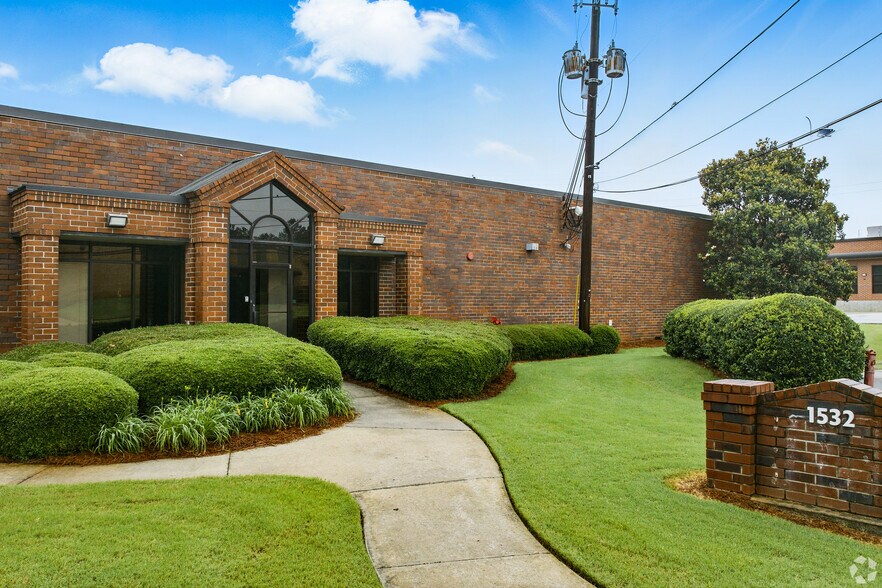 More Photos Of 1532 Stone Ridge Dr, Stone Mountain Warehouse For Lease