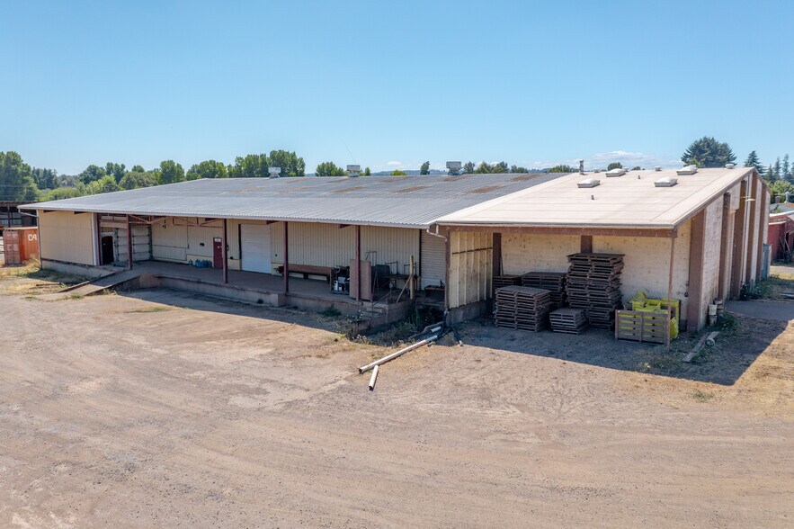 More Photos Of 6494 Windsor Island Rd N, Keizer Manufacturing For Lease