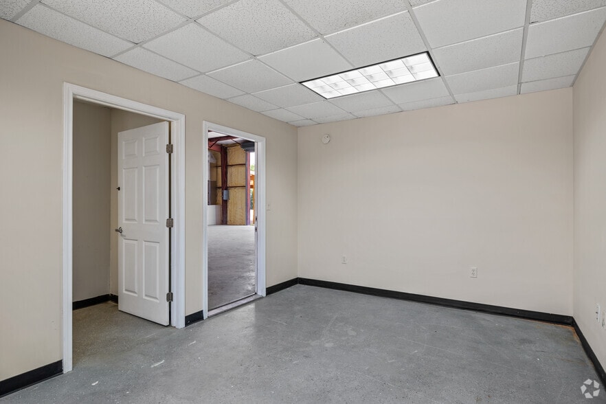 More Photos Of 410 Millennium Dr, Kyle Unknown For Lease