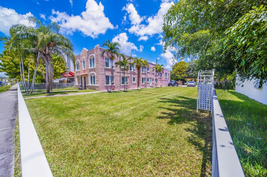 More Photos Of 1621 Van Buren St, Hollywood Apartments For Sale