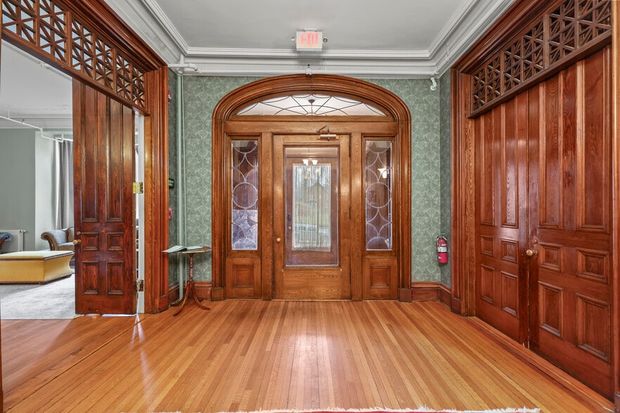 More Photos Of 74 Wendell Ave, Pittsfield Hotel For Sale