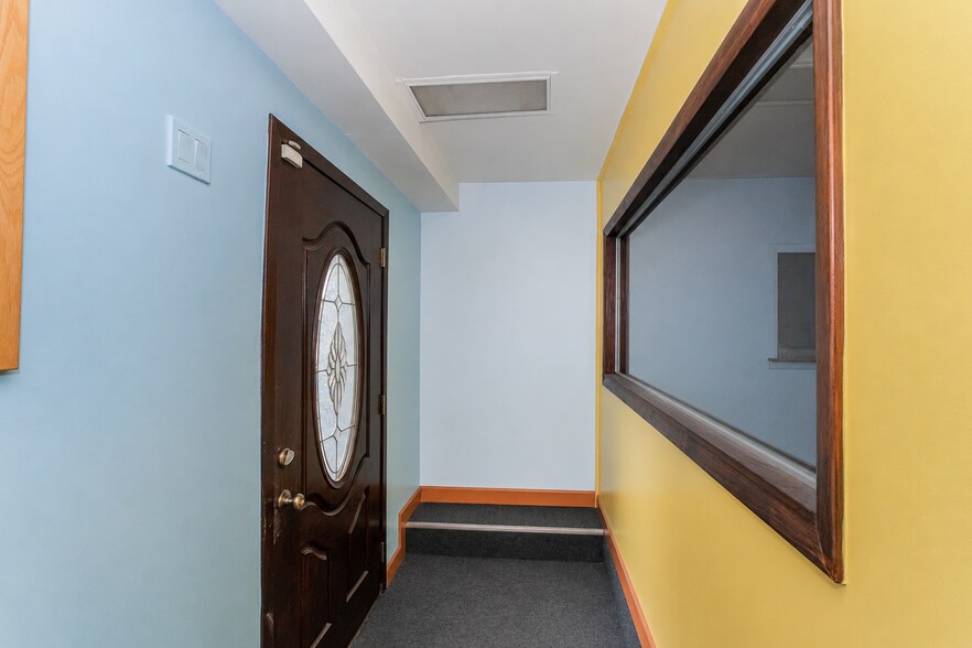 More Photos Of 3767 Richmond Ave, Staten Island Medical For Sale