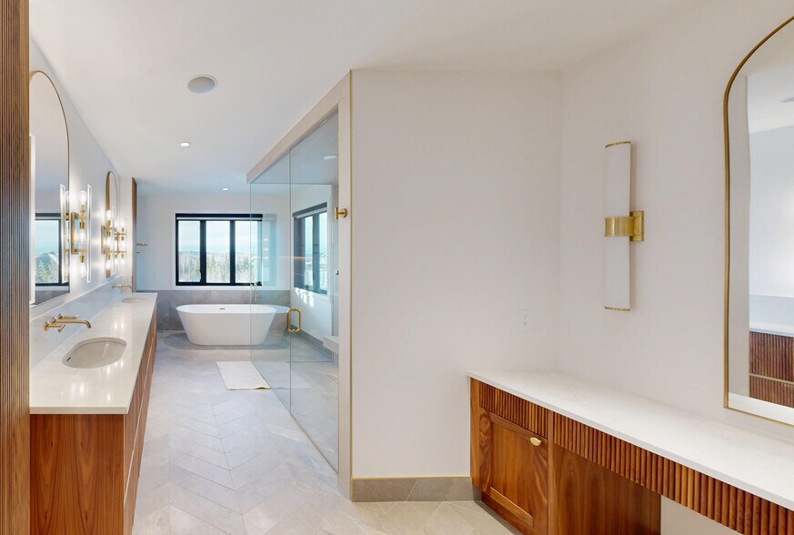 More Photos Of 136 River Heights Lane, Sturgeon County Multifamily For Sale