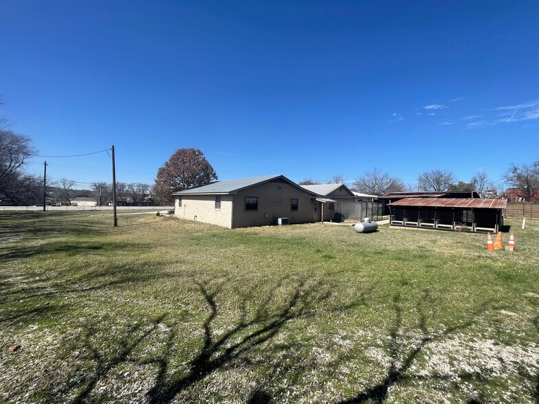 More Photos Of 1312 N US Highway 281, Lampasas Healthcare For Sale