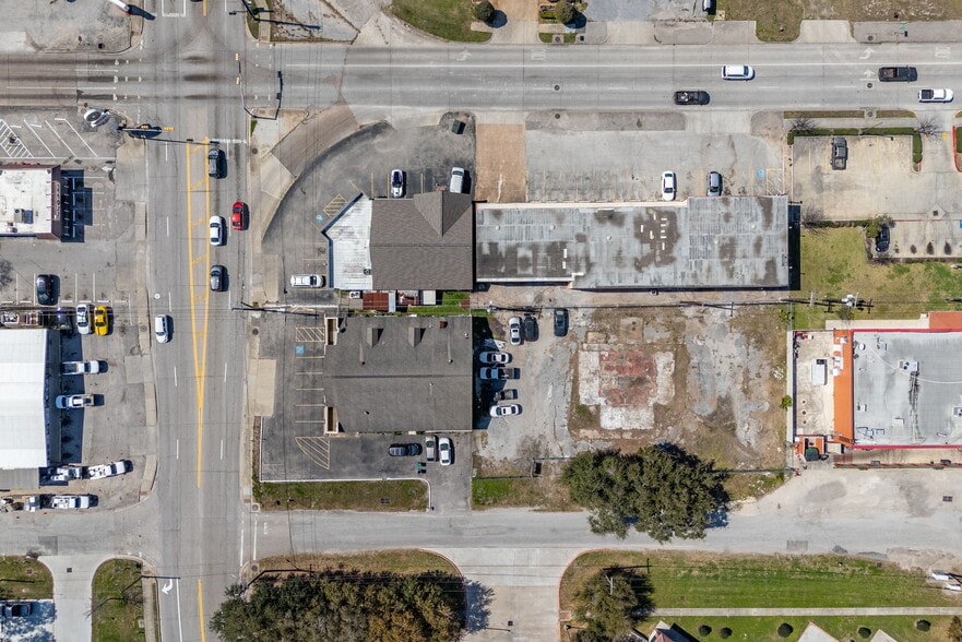 More Photos Of 2905 Southmore Ave, Pasadena Freestanding For Lease