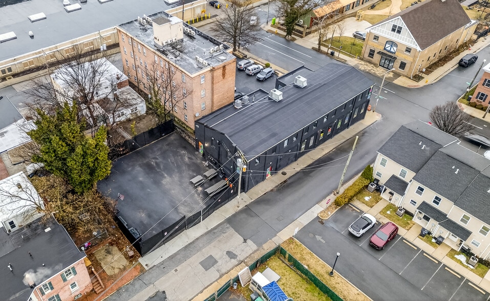 More Photos Of 1501 N Walnut St, Wilmington Office For Sale