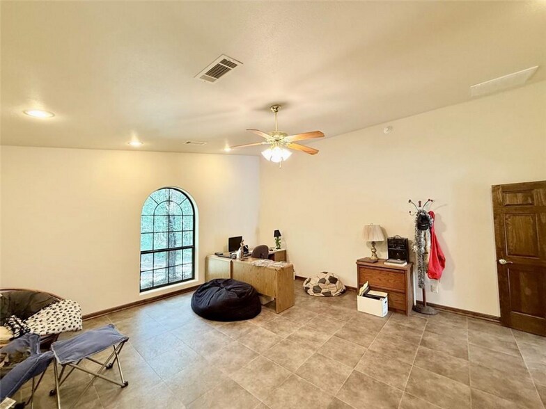 More Photos Of 15288 AR-22, Dardanelle Office For Sale