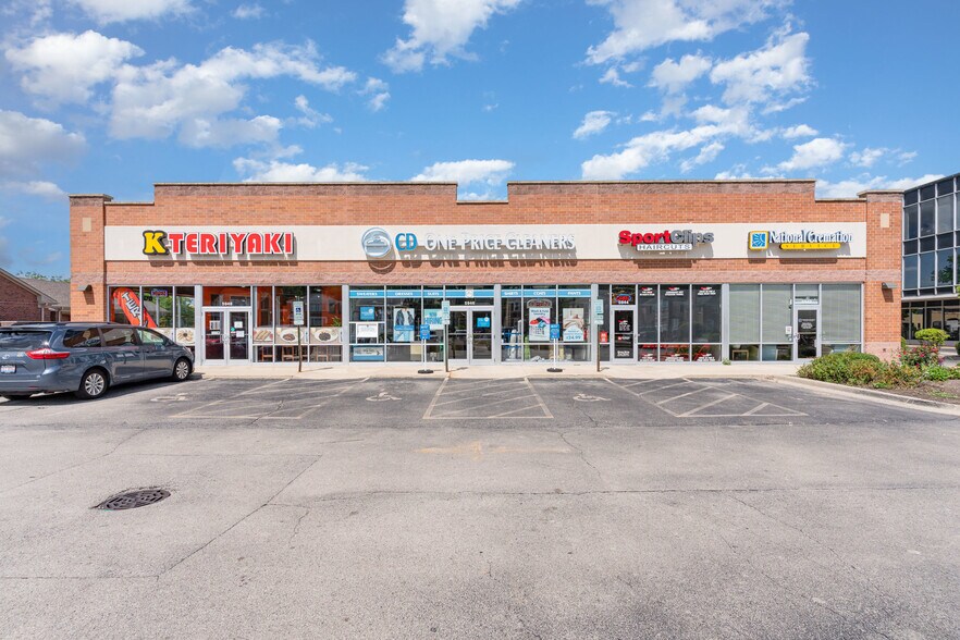 Primary Photo Of 5942-5948 W Touhy Ave, Niles Storefront For Sale