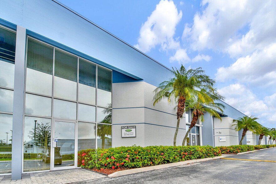 More Photos Of 16115 SW 117th Ave, Miami Showroom For Sale