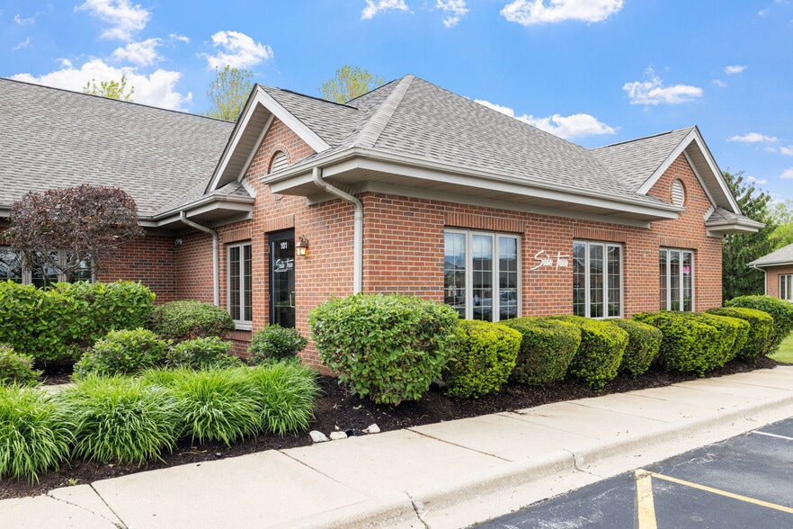 More Photos Of 3941 75th St, Aurora Medical For Sale