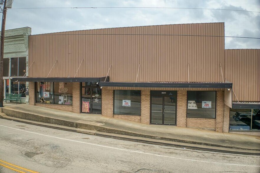 Primary Photo Of 307 E Goliad Ave, Crockett Storefront For Sale