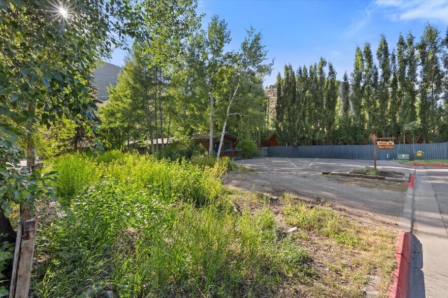 More Photos Of 415 N Glenwood St, Jackson Land For Sale