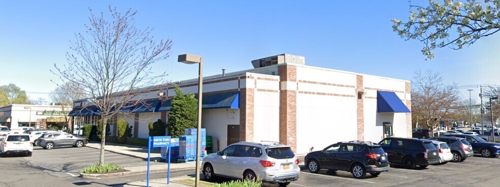 More Photos Of 4-18 Indian Head Rd, Kings Park Unknown For Lease