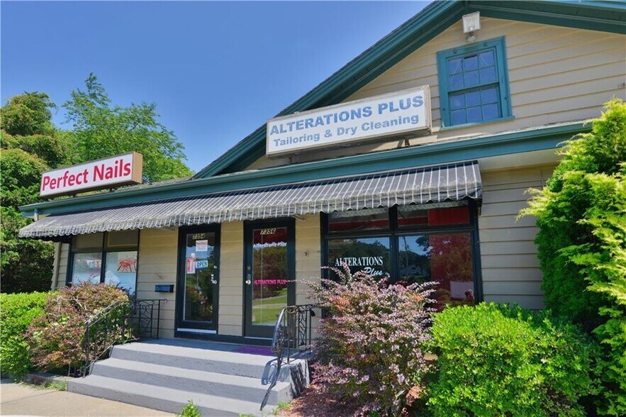More Photos Of 7354-7366 Post Rd, North Kingstown Restaurant For Sale