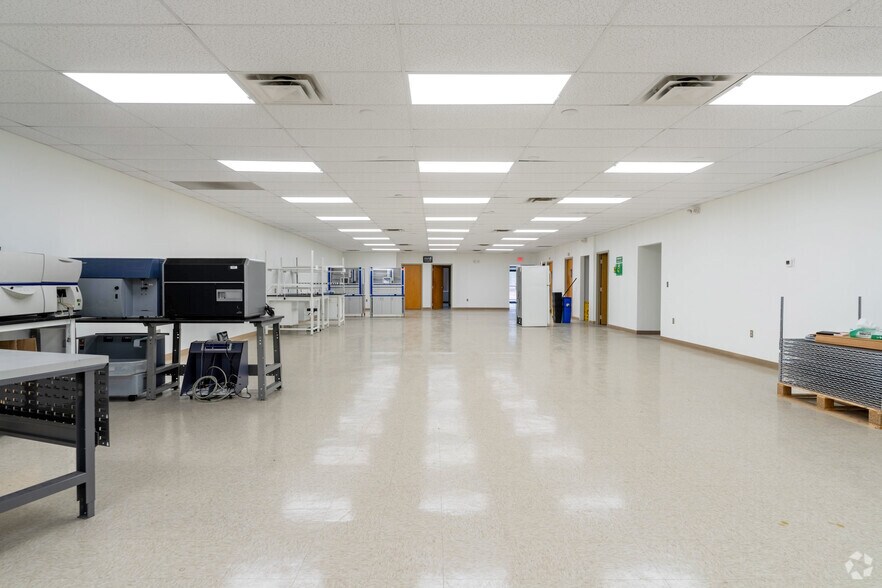 More Photos Of 111-121 Roberts St, East Hartford Industrial For Lease