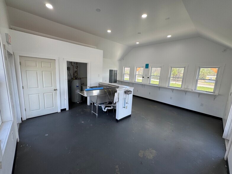 More Photos Of 36 Windymere Dr, Epsom General Retail For Lease