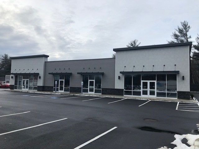 More Photos Of 212 Southampton Rd, Westfield Freestanding For Lease