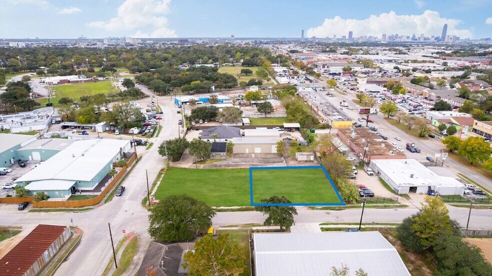 More Photos Of 8021 Dunlap St, Houston Land For Sale