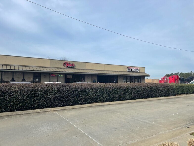 More Photos Of 134 Hurricane Shoals Rd, Lawrenceville Storefront Retail Office For Sale