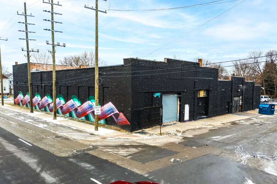 More Photos Of 2232-2240 Bellevue St, Detroit Warehouse For Sale