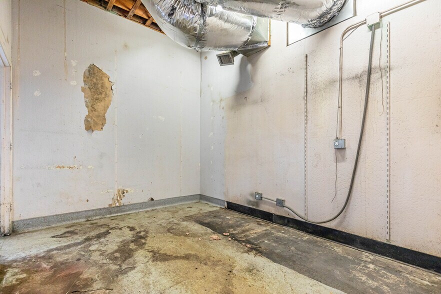 More Photos Of 4900-4922 Folsom Blvd, Sacramento Restaurant For Sale